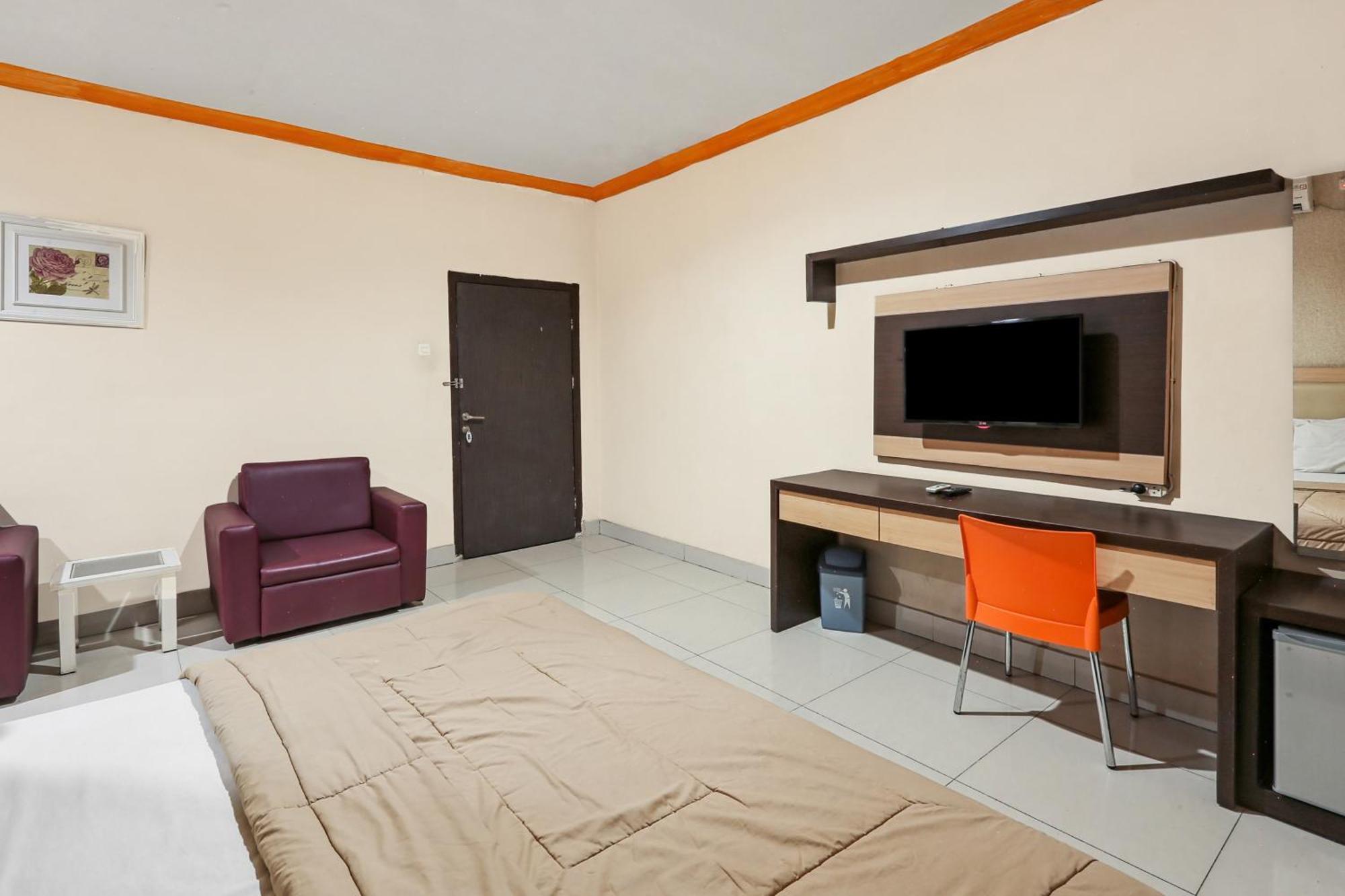 Collection O 93163 Hotel Grand Kartika Pare-Pare Экстерьер фото