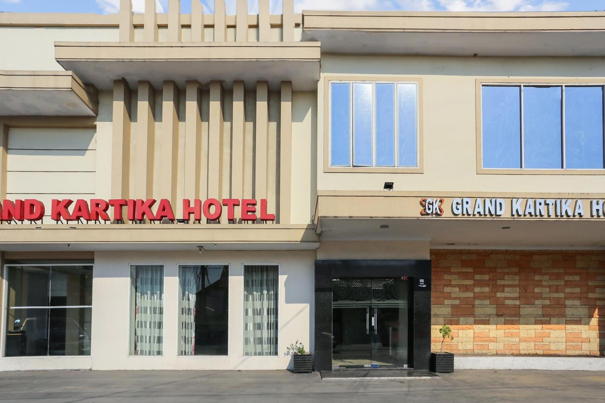 Collection O 93163 Hotel Grand Kartika Pare-Pare Экстерьер фото